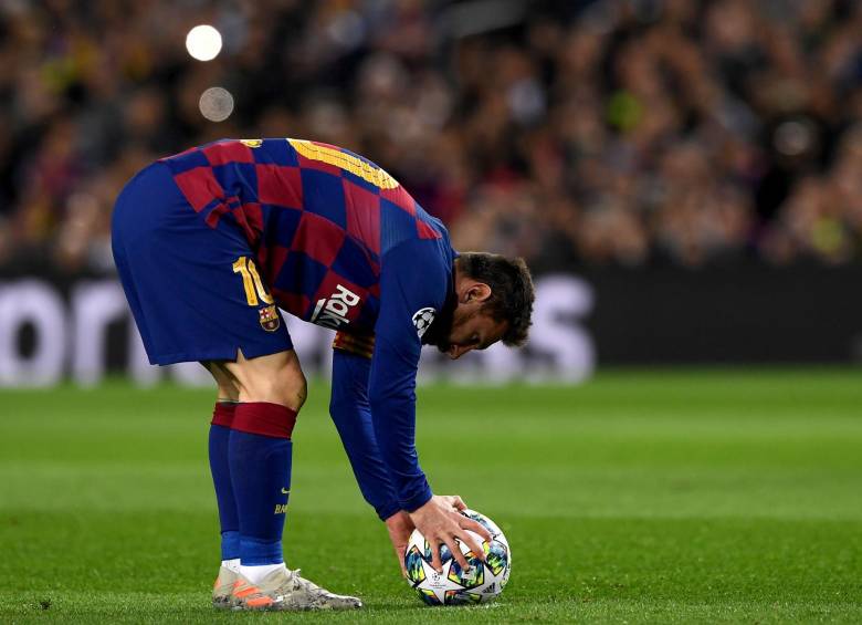 El pasado septiembre, el argentino recibió el premio The Best, que entrega la Fifa al mejor de la temporada. FOTO afp