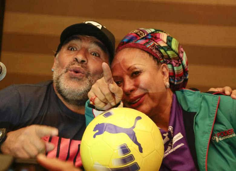 Diego Armando Maradona y Piedad Córdoba. FOTO: COLPRENSA