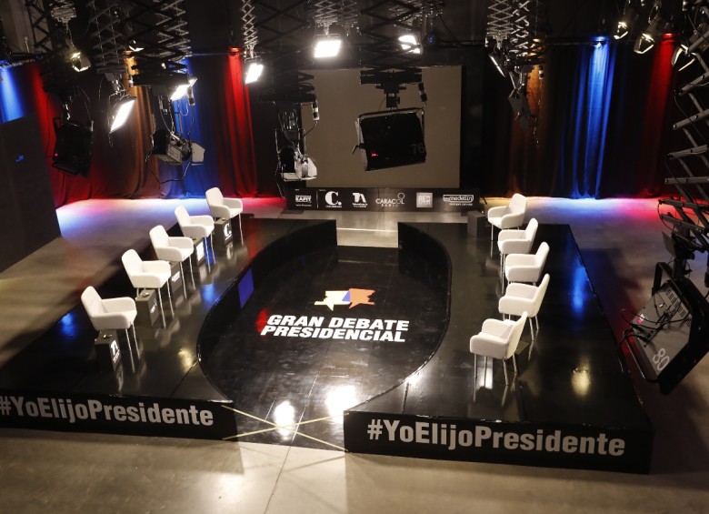 El debate se realizará en la sede de Telemedellín en el canal parque Gabriel García Márquez. FOTO ESTEBAN VANEGAS