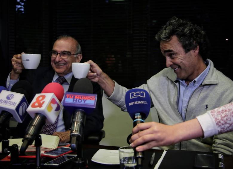 REUNIÓN ENTRE SERGIO FAJARDO Y HUMBERTO DE LA CALLE. FOTO COLPRENSA