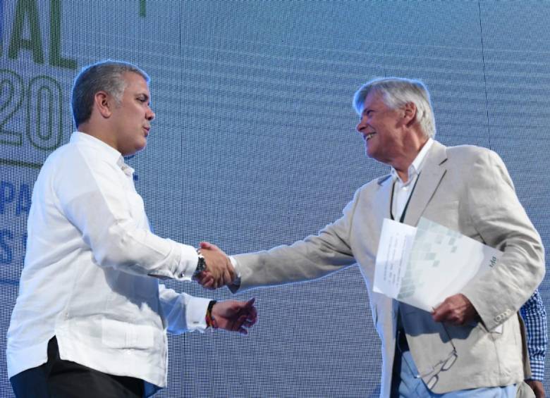 El presidente Iván Duque dijo que el Soat tendrá cambios normativos para la preservacion de su sostenibilidad financiera. Foto: Cortesía
