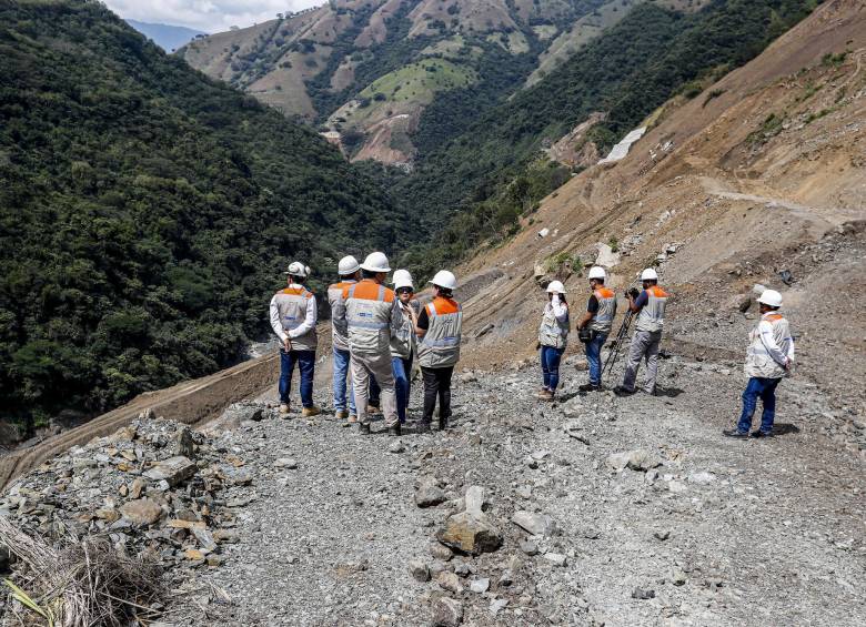 Los trabajos en esta zona se enfocan en la vía de Cuarta Generación Pacífico 1. La vía estaba habilitada con paso controlado a un solo carril. FOTO: Archivo Jaime Pérez Munevar. 