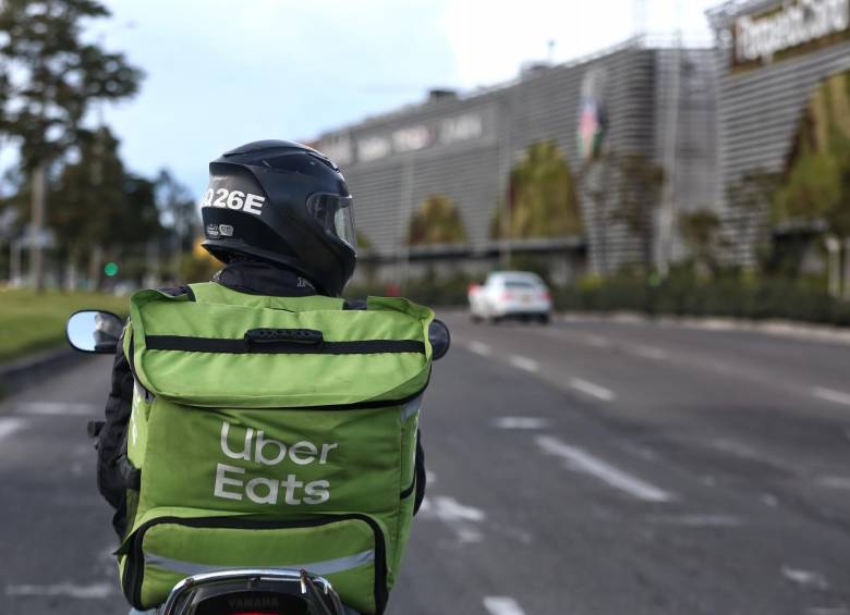 Uber Eats anunció que la partida sucederá en los próximos 30 días. FOTO: Colprensa.