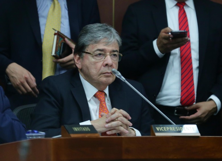 El ministro de Defensa, Carlos Holmes Trujillo, en el debate. FOTO COLPRENSA