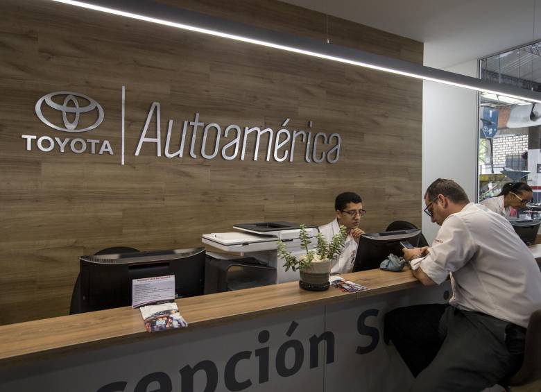 Desde la recepción del vehículo hasta su entrega al usuario, todo el proceso fluye para cumplir su promesa de servicio.