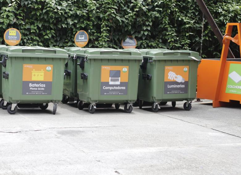 En la calle 44 # 50 - 40 se podrán depositar los residuos. Para finales de 2018 Emvarias ofrecerá doce puntos naranja móviles distribuidos por las 16 comunas. FOTO Facebook emvarias