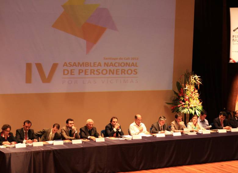 La Federación Nacional de Personeros denunció que muchos funcionarios amenazados no tienen aún carros blindados. FOTO COLPRENSA
