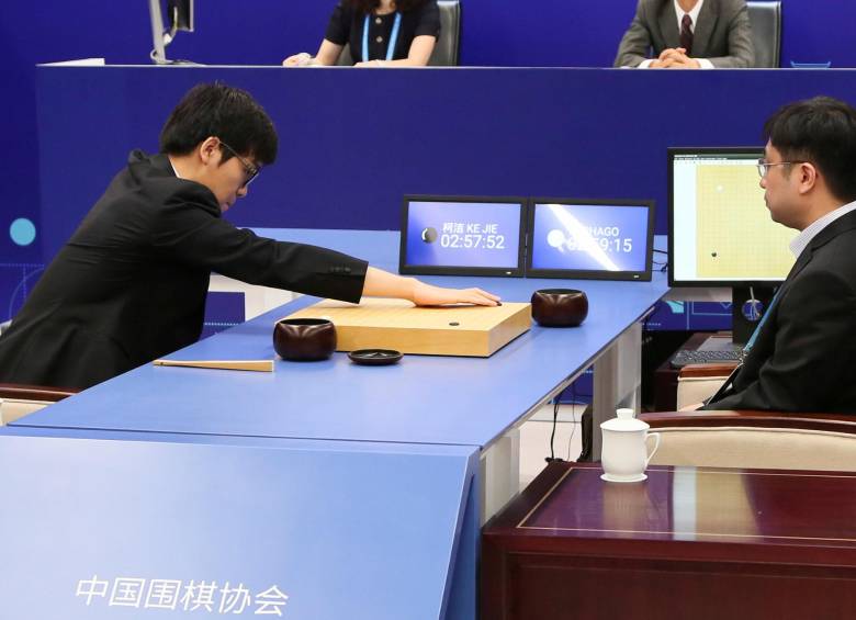 Un computador derrota al genio chino del juego Go