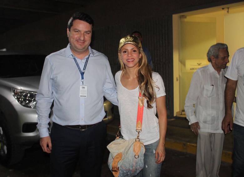 Shakira arribó este miércoles por la noche a Barranquilla en un vuelo procedente desde Miami, Estados Unidos. FOTO COLPRENSA
