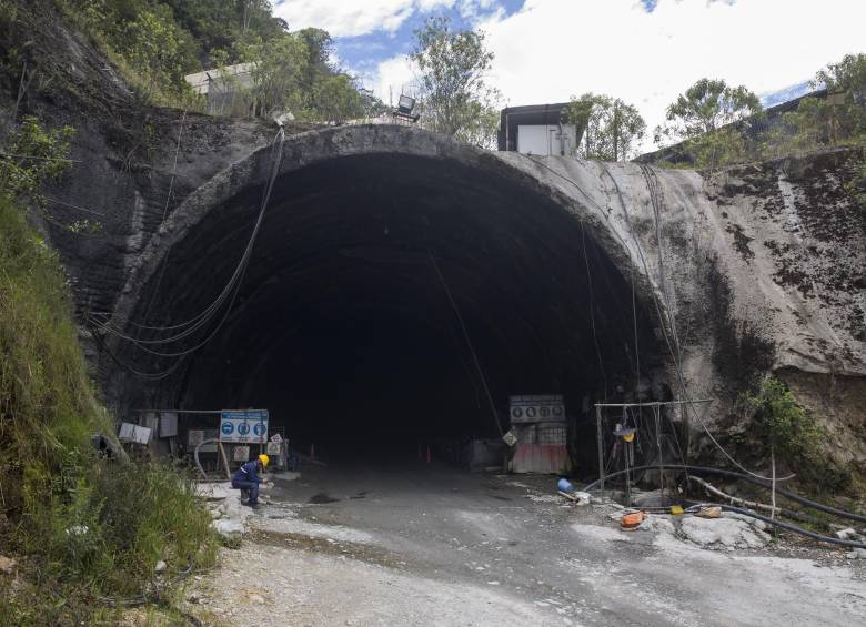 Obra de construcción del Túnel de La Línea. Foto: Esteban Vanegas