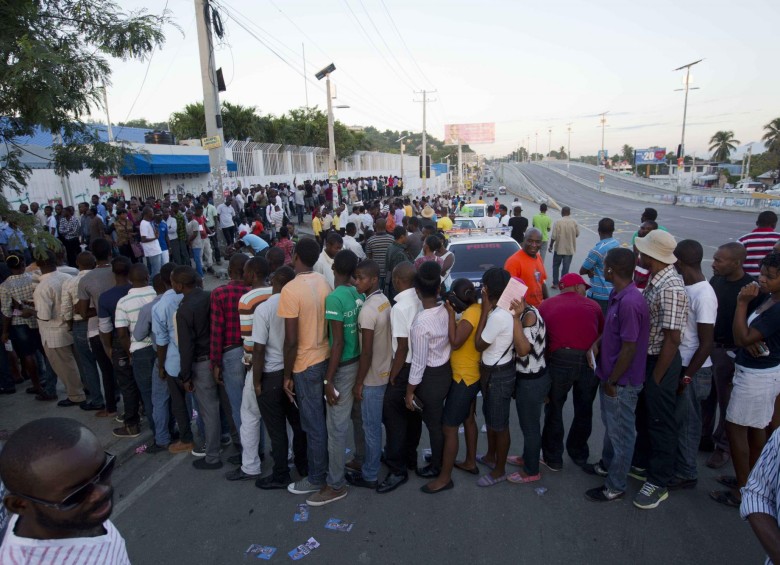 Más de 5,8 millones de electores acudirán a las urnas en el país caribeño. FOTO AP