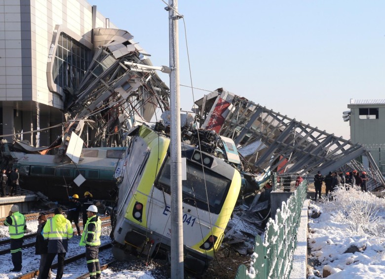 Accidente de tren en Turquía. FOTO: EFE 