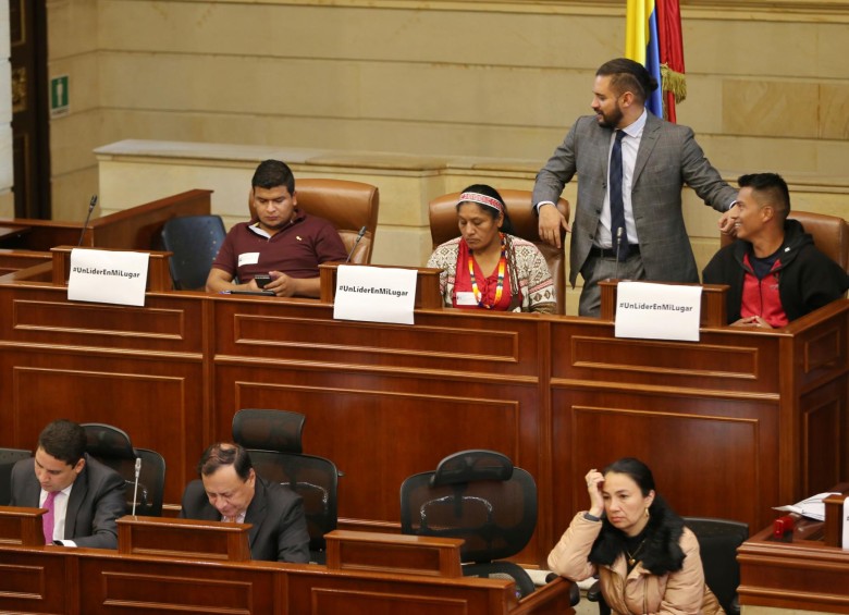 Líderes sociales participaron este lunes en la plenaria de la Cámara rechazando los asesinatos y persecusión que hacen contra ellos grupos al margen de la ley. FOTO COLPRENSA