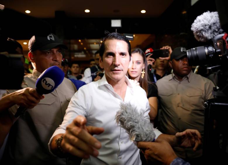Romulo Roux, candidato opositor, denunció presuntas irregularidades en las elecciones presidenciales realizadas hoy en Panamá. La victoria parcial de Laurentino “´Nito” Cortizo era esta noche inferior a los 35.000 sufragios. Foto Reuters. 