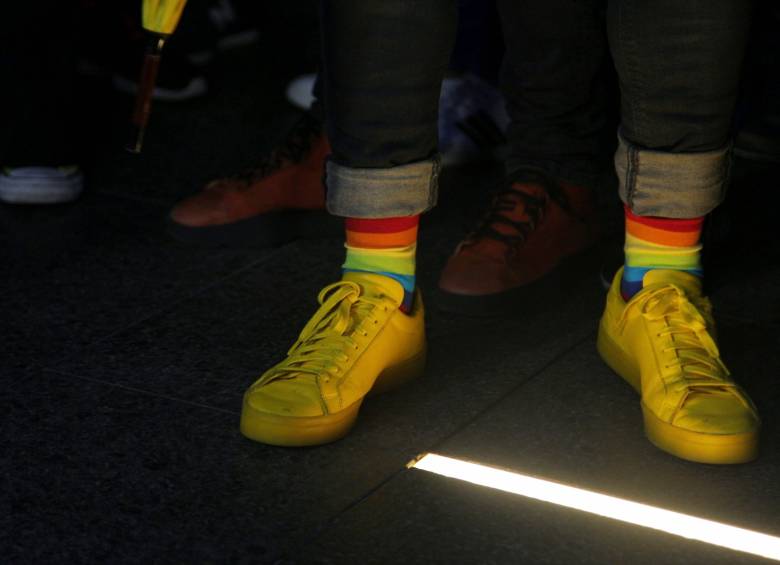 Besatón en el Centro Comercial Andino en protesta por los actos de discriminación y homofobia cometidos en el mismo por parte de una persona. FOTO COLPRENSA