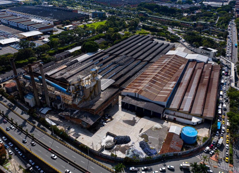 La apuesta de renovación con iniciativas público-privadas se desarrollará en el predio de la antigua factoría . FOTO Edwin Bustamante