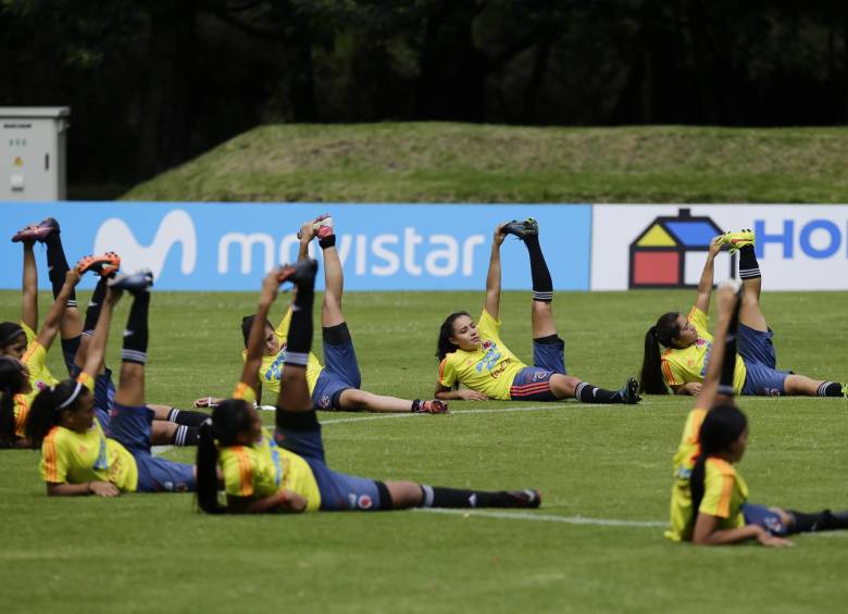 Temores y tristezas es lo que están sintiendo las deportistas y personas que han luchado por el desarrollo del fútbol femenino en Colombia, luego de los escándalos. FOTO Colprensa