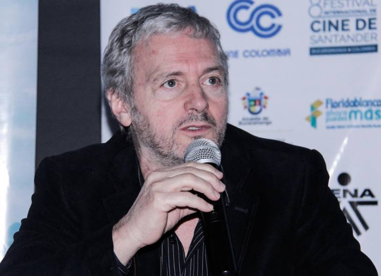 El director de cine colombiano, Sergio Cabrera, en el múltiplex Avenida Chile (Bogotá) el pasado 7 de julio, durante el lanzamiento del Festival de Cine de Santander. Foto: Colprensa