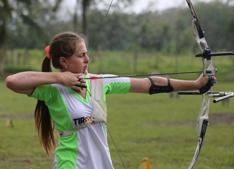 Carolina Posada, deportista de Sabaneta, llevaba hasta ayer 7 oros, siendo la más laureada de los Juegos Departamentales.