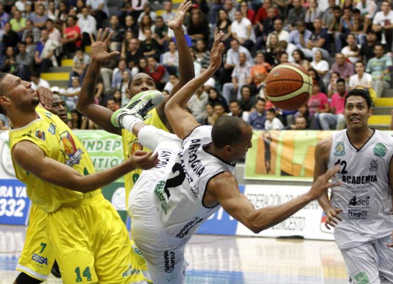 La Liga Directv de básquet arrancará el lunes. FOTO julio herrera 