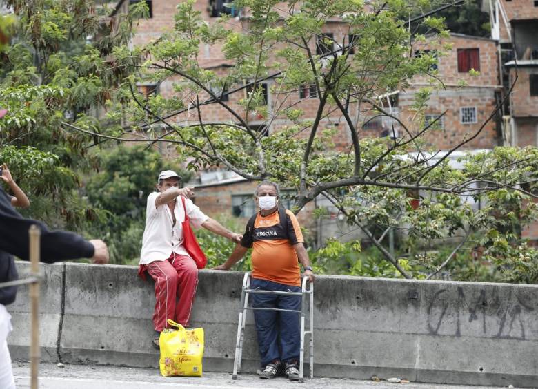 Adultos mayores y personas con discapacidad, entre los beneficiados. FOTO CAMILO SUÁREZ 