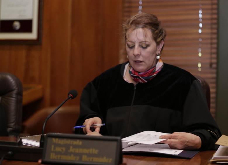 “Las Cortes no hacen acuerdos bajo la mesa”