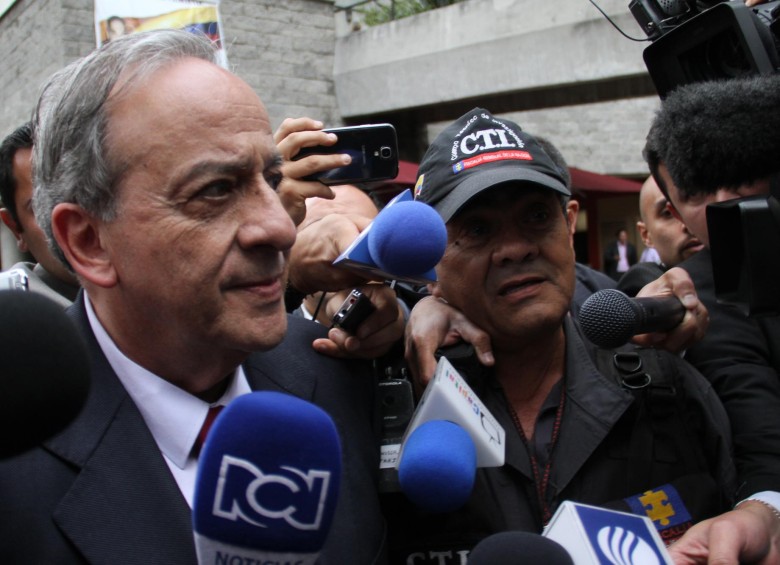 El abogado envuelto en el escándalo del posible soborno a la Corte Constitucional para emitir un fallo a favor de Fidupetrol, Víctor Pacheco. FOTO COLPRENSA