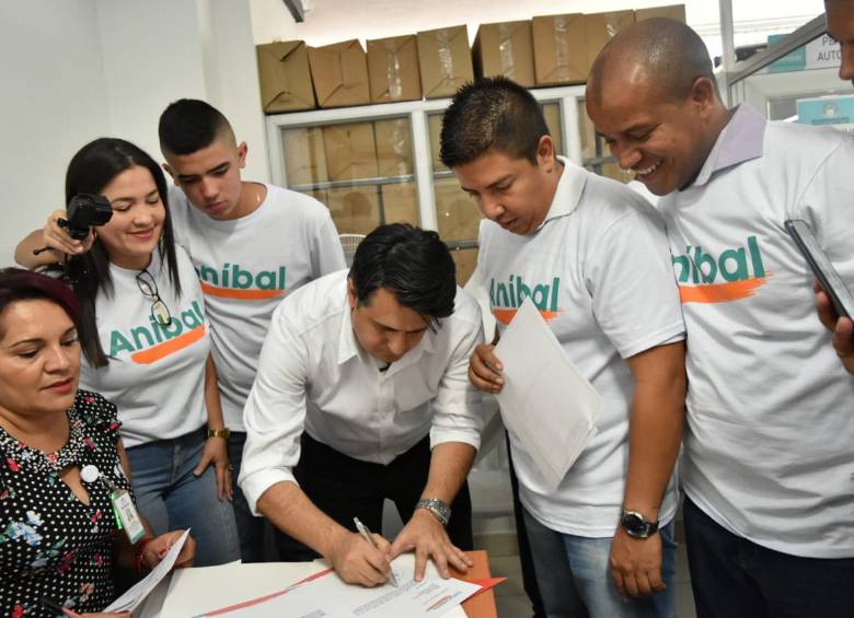 Díaz inscribió hoy su candidatura ante la Registraduría. FOTO Cortesía