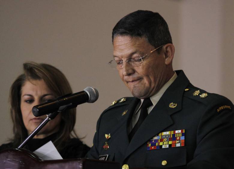 El anuncio hecho esta noche por el general Rubén Darío Alzate de que pedirá su retiro del Ejército. FOTO COLPRENSA