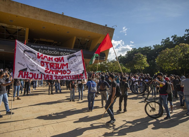 Las protestas suman dos días y se han convocado nuevamente para la tarde de este viernes. FOTO CARLOS ALBERTO VELÁSQUEZ