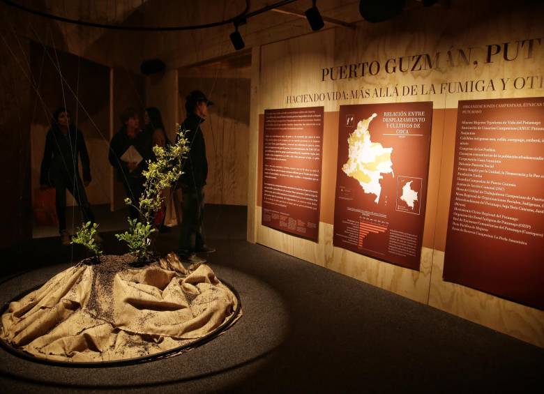 La muestra se expone en la Feria del Libro de Bogotá, pabellón 20, hasta el domingo. FOTOS COLPRENSA