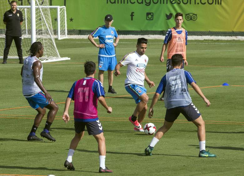Selección Colombia se completaría este lunes en España