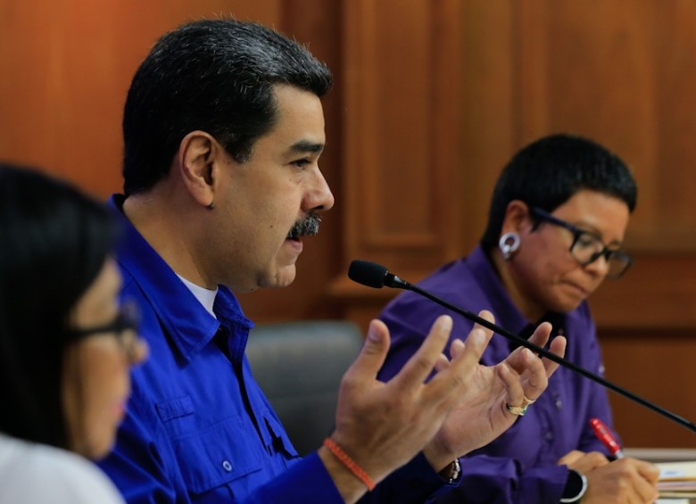 El presidente de Venezuela, Nicolás Maduro, dijo que se mantiene cómodamente en su cargo y que está abierto a negociaciones directas con Estados Unidos, en una entrevista publicada este pasado sábado por The Washington Post. Foto: EFE