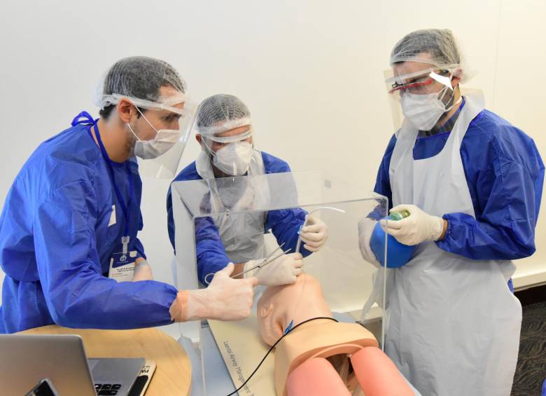 La capacitación se realiza presencial para los profesionales de la salud del Valle de Aburrá y virtual para los de otras ciudades del país. FOTOS CORTESÍA RUTA N