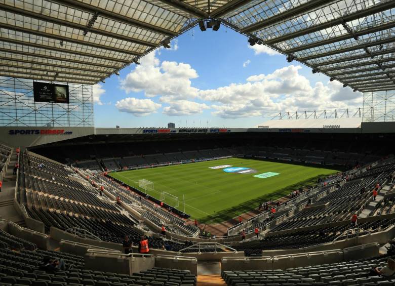 El estudio asegura que los estadios deberán cambiar después de la pandemia. FOTO AFP