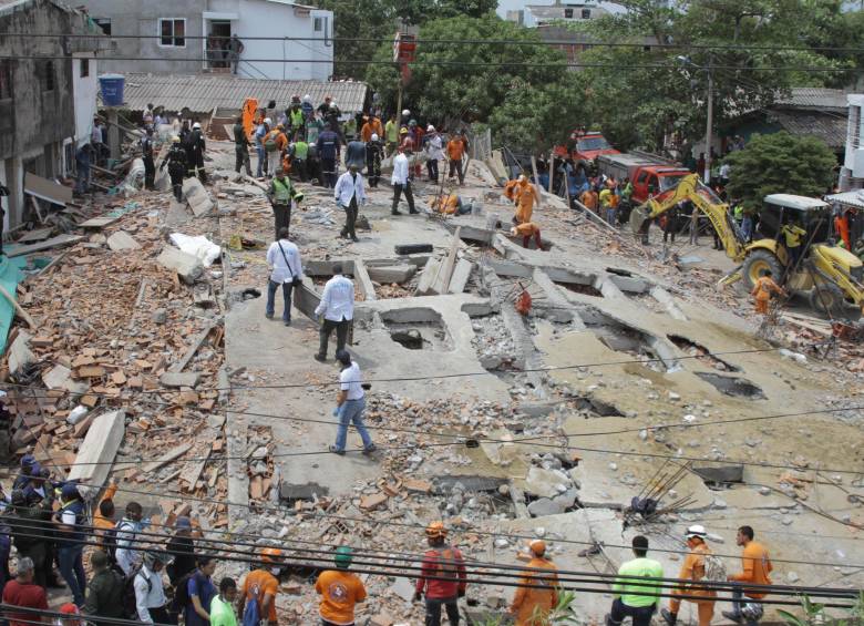 El edificio colapsado no contaba con licencias de construcción. Foto: Colprensa 