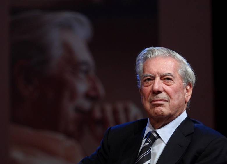Mario Vargas Llosa dedicó dos años a estudiar la obra del autor de Cien años de soledad. El resultado fue Gabriel García Márquez: Historia de un deicidio, un libro que primero presentó como tesis doctoral. FOTO: Archivo.