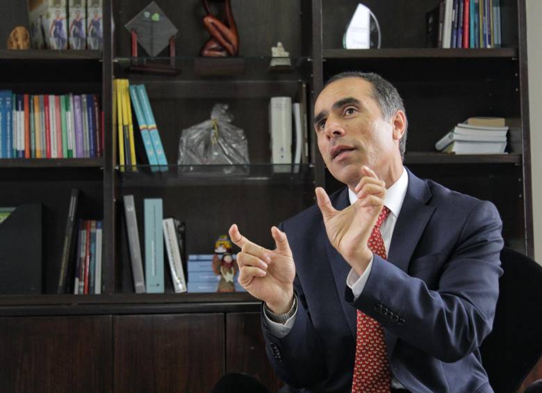 El superintendente de Salud, Fernando Araujo. foto: Colprensa. 