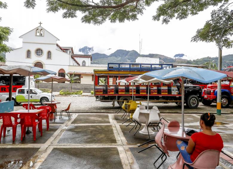 En el parque del corregimiento de Tapartó se realizarán este jueves los actos conmemorativos de la avalancha que ocurrió el 26 de abril de 1993. FOTO Manuel Saldarriaga, enviado especial