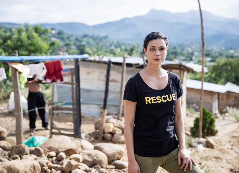 Morena Baccarin, protagonista de Deadpool, visitó la frontera entre Colombia y Venezuela, en Cúcuta