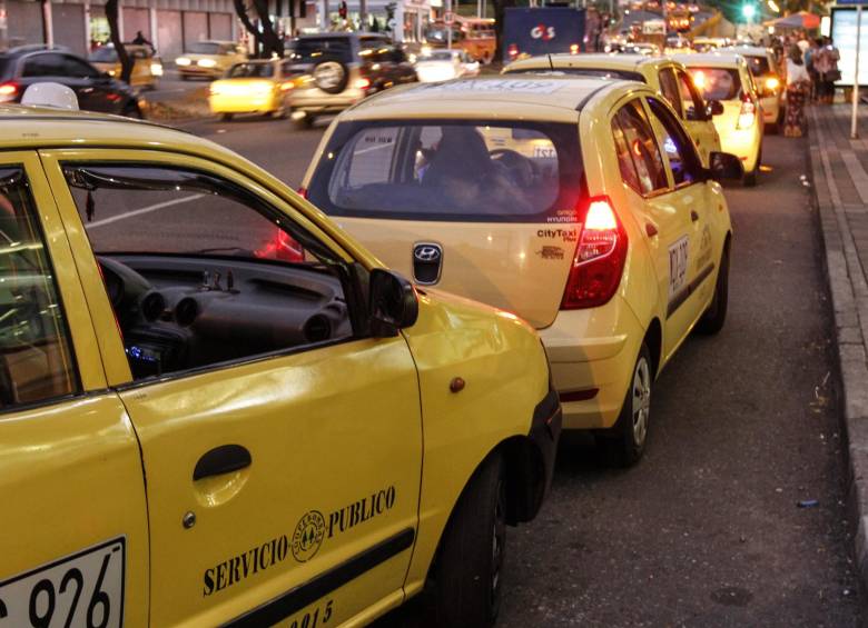 El Ministerio de Transporte aseguró que la operación de Uber es ilegal y que el servicio de transporte público individual solo puede ser ofrecido por taxis tradicionales. FOTO EDWIN BUSTAMANTE
