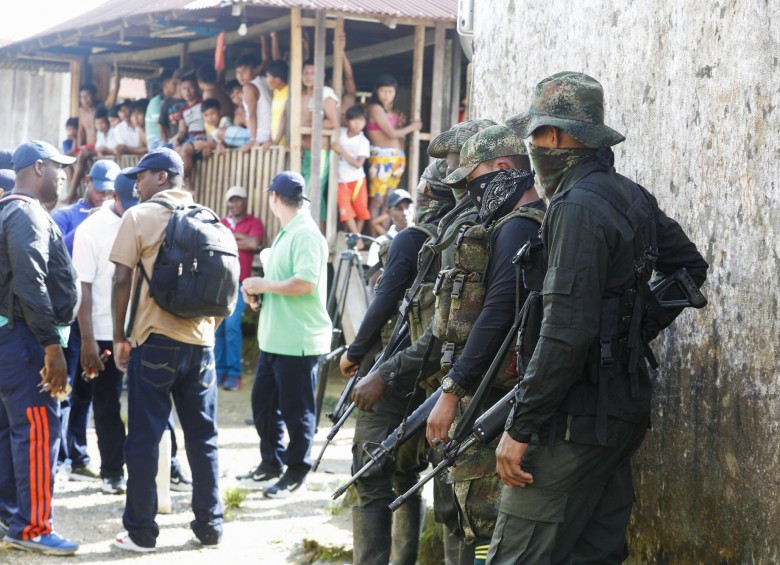 Grupos armados ilegales que delinquen en diferentes regiones del país son los principales responsables de las amenazas e intimidaciones a los personeros. FOTO Manuel Saldarriaga