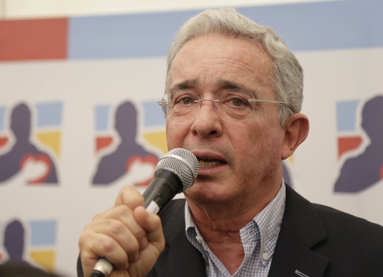 El expresidente Álvaro Uribe anunció proyectos sociales y judiciales para radicar en el Congreso. FOTO Colprensa
