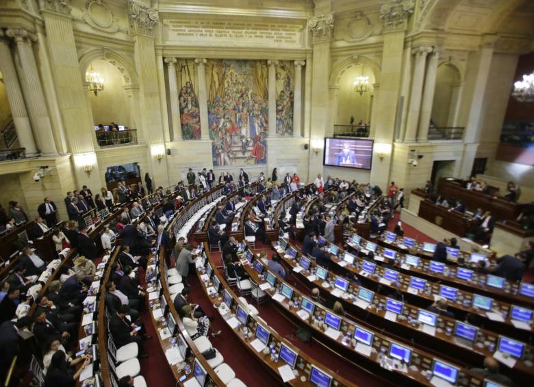 El ‘Pacto por Colombia, pacto por la equidad’ tiene plazo hasta el 7 de mayo para ser aprobado y sancionado. FOTO colprensa