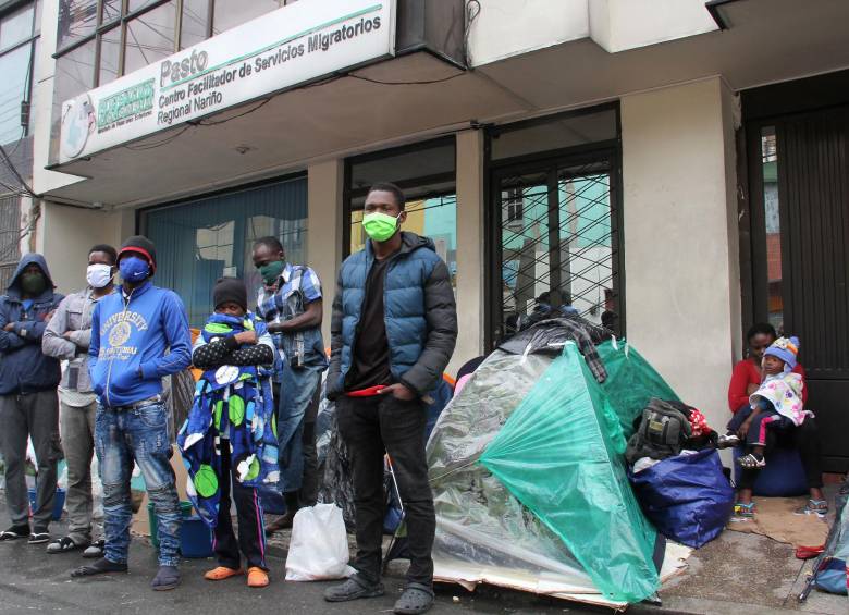 400 haitianos esperan en Pasto a que abran la fronteras y les den el permiso de tránsito hacia otros países. FOTO: Colprensa