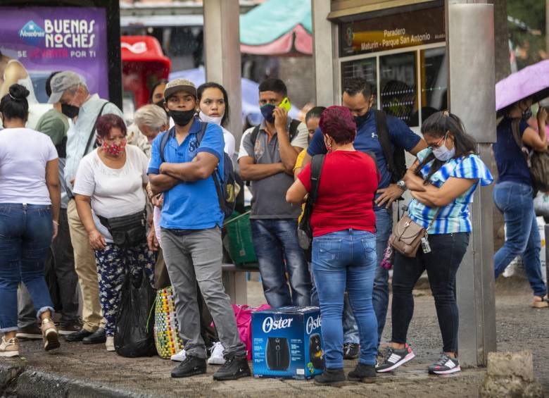El resultado indica que Medellín es la ciudad con más personas susceptibles a contraer el virus. FOTO: CARLOS VELÁSQUEZ