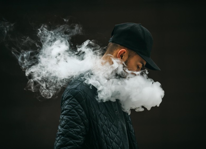La nicotina, también presente en los cigarrillos electrónicos, es un alcaloide que puede ser estimulante o relajante, dependiendo de la dosis administrada. FOTO sstock