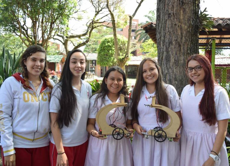 Las estudiantes saben que los conocimientos adquiridos los aplicaran en cualquier área de su futuro profesional. FOTO cortesía.