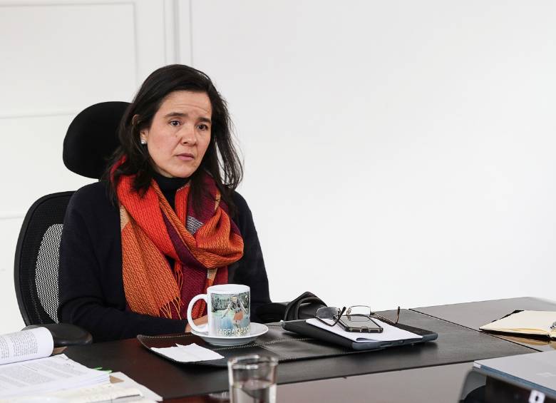 La ministra de Tecnologías de la Información y las Comunicaciones, Sylvia Constaín, calificó como oportunistas los reclamos del consorcio DotCO. Foto Colprensa