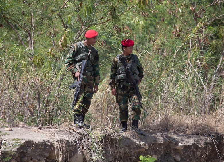 Guardias venezolanos en la frontera con Colombia. FOTO LA OPINIÓN - COLPRENSA